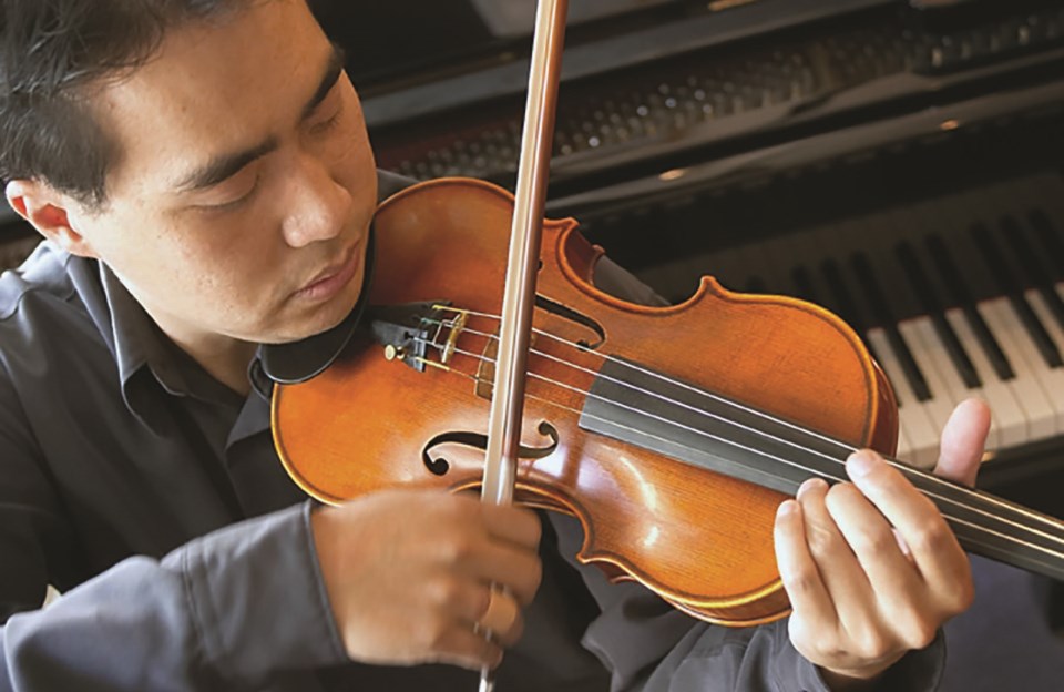 2704-chamber-music-frank-hocc
