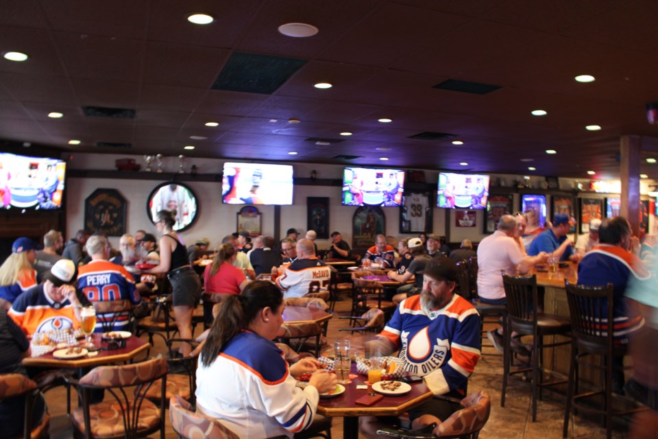 2705-crown-and-tower-oilers-game