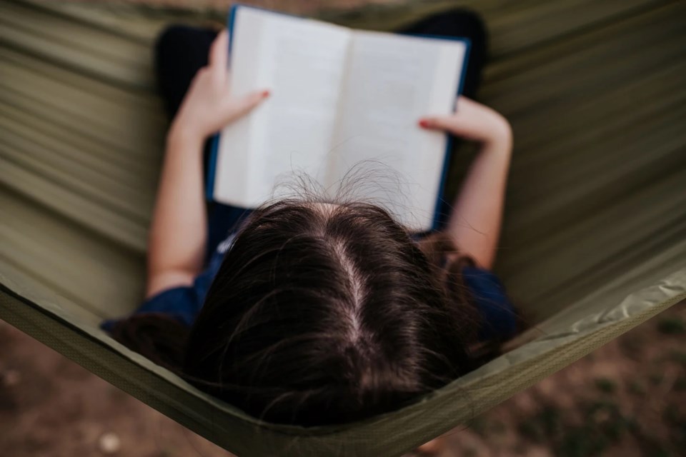 child-reading-book