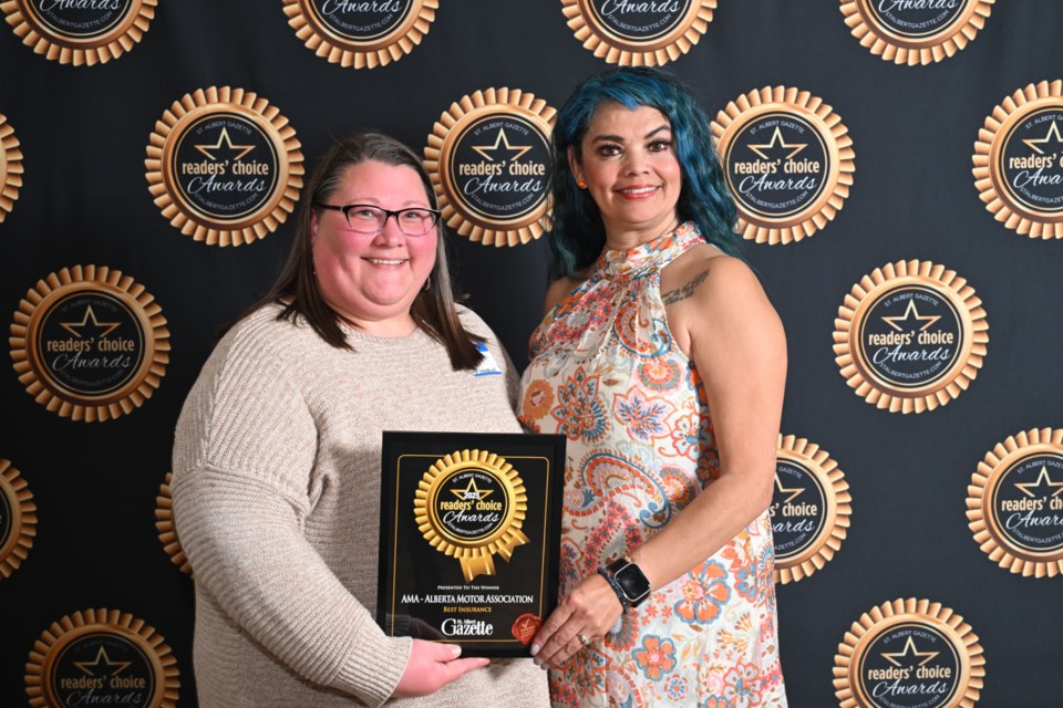 Liz Bergin from AMA St. Albert poses for a photo with St. Albert Gazette's Angie Hampshire during the St Albert Gazette Readers Choice awards at Red Willow place in St. Albert, Alberta Wednesday, June 25/25.  (Photo by Walter Tychnowicz/Wiresharp Photography )

