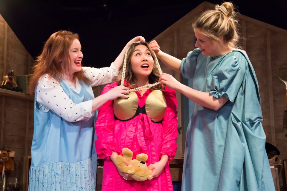 Left to right, Wylee Johnston, Murriel Mapa and Allie Connop star in the ensemble show The Attic, The Pearls and Three Fine Girls opening Wednesday, April 3, at Walterdale Theatre.
SCOTT HENDERSON/Photo