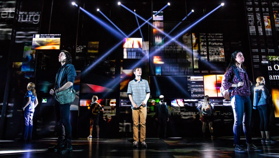 0412 Broadway - Ben Levi Ross as 'Evan Hansen' and the Company of the First North American Tour of DEH. Photo by Matthew Murphy. 2018