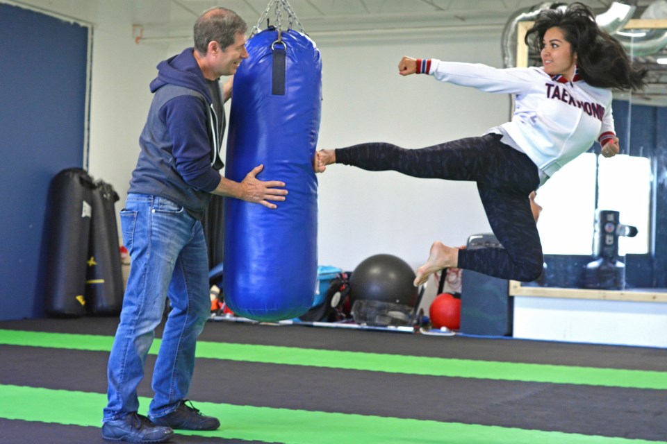 1908-taekwondo-bg-web
