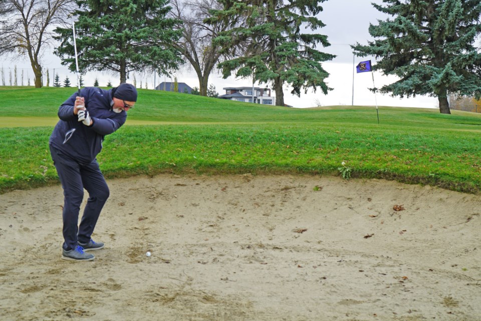 2110-golfers-front-bg