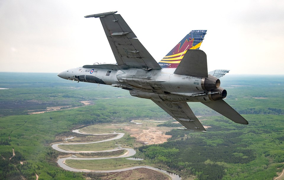  2906 Air show - CF-18_Hornet