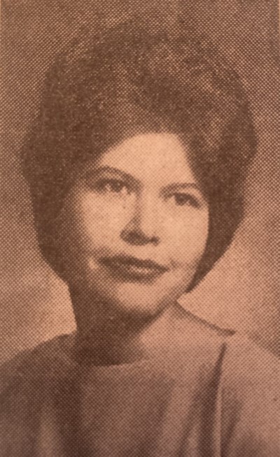 marilyn-mcisaac-obituary-and-back-table-photo-1