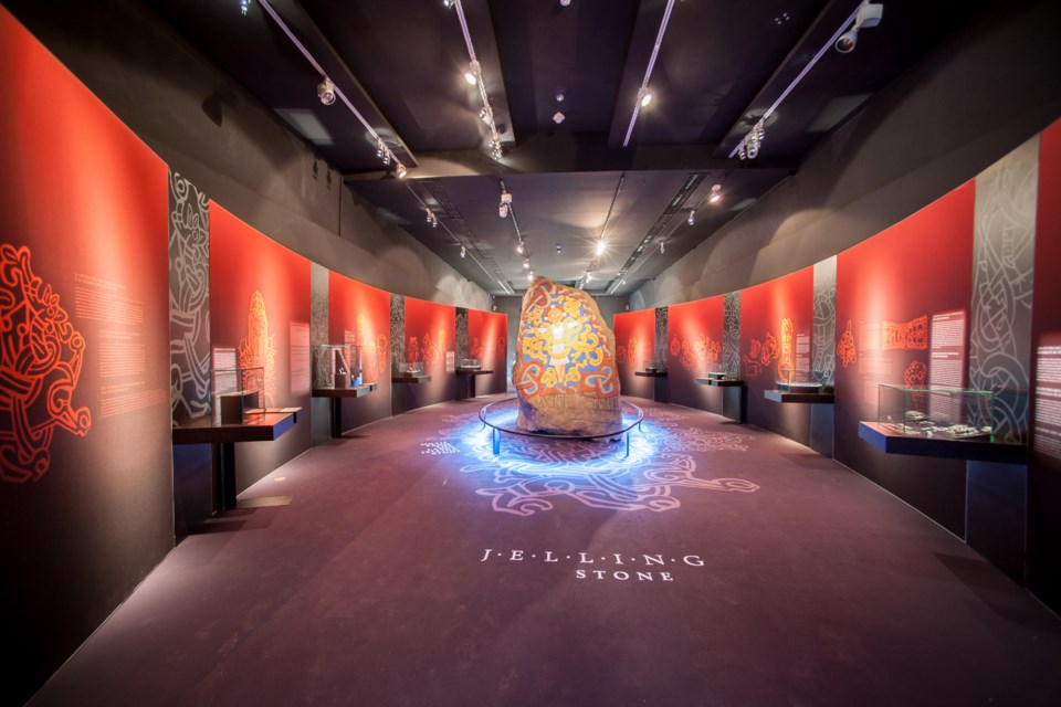 Around 965 King Harald Bluetooth erected a large rune stone in Jelling. The inscription on the three-sided stone describes Harald's achievment in unifing Denmark and introducing Christianity. 