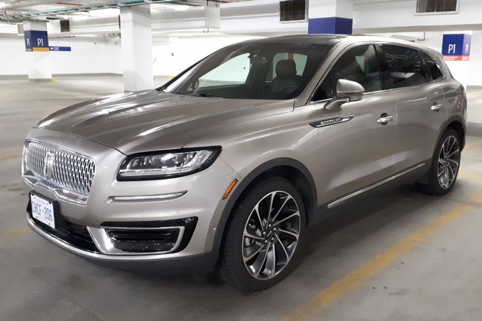 2019 Lincoln Nautilus Reserve