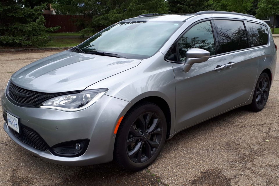 Auto Talk 2019 Chrysler Pacifica S StAlbertToday.ca