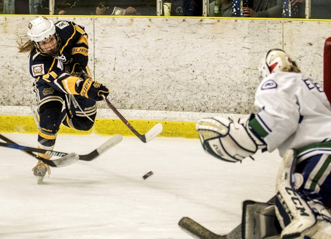 SHOT FIRED – Bronwyn Boucher of the St. Albert Slash pulls the trigger in the Pacific Region series victory against the Greater Vancouver Comets at Akinsdale Arena for a berth at the Esso Cup in Sudbury, Ont. The first game for the two-time defending midget AAA female national champions is Sunday against As de Quebec.
DAN RIEDLHUBER/St. Albert Gazette