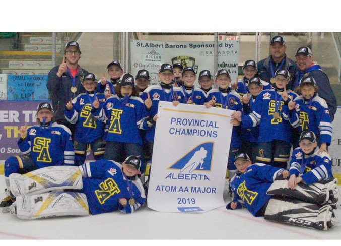 ATOM POWER – The St. Albert Barons finished a winning season as the Hockey Alberta atom AA major champions by outscoring Red Deer 10-9 in Sunday’s final at Okotoks. The Barons also defeated Okotoks 1A Green 11-7 in the semifinals while going 4-1 in the tournament. The team’s overall 34-9-3 record includes an 18-2-2 mark as the Hockey Edmonton quarter-finalists.
Supplied photo