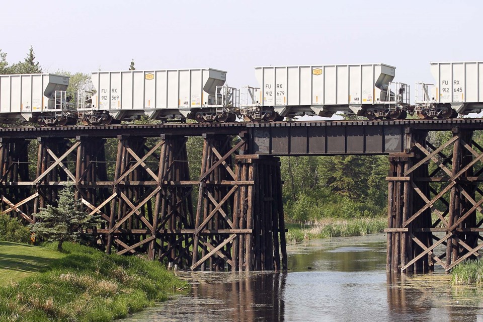Train Crossing-3963-ab CC
