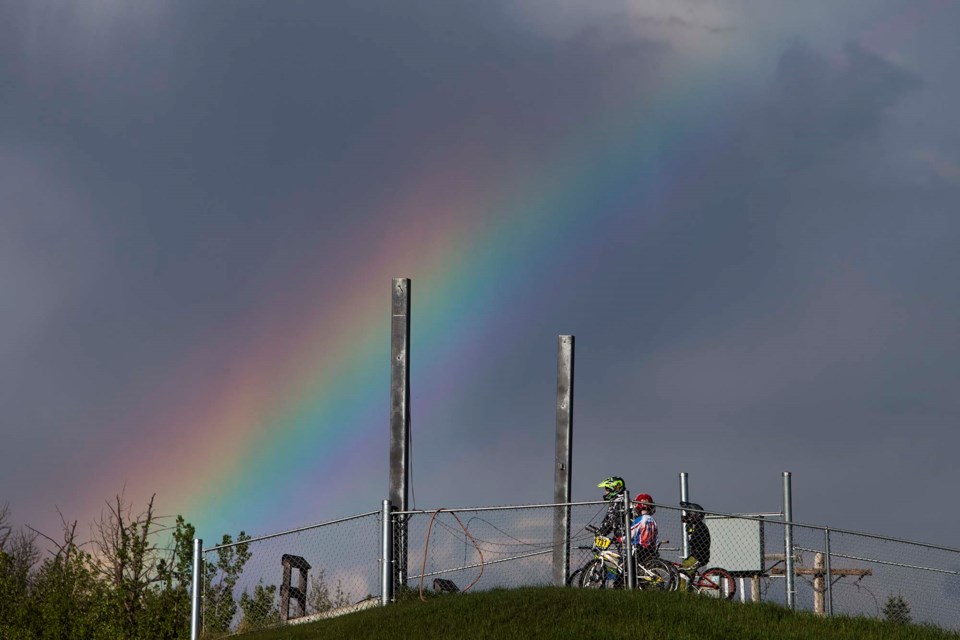 stand alone bikes and rainbow CC 5117 CC