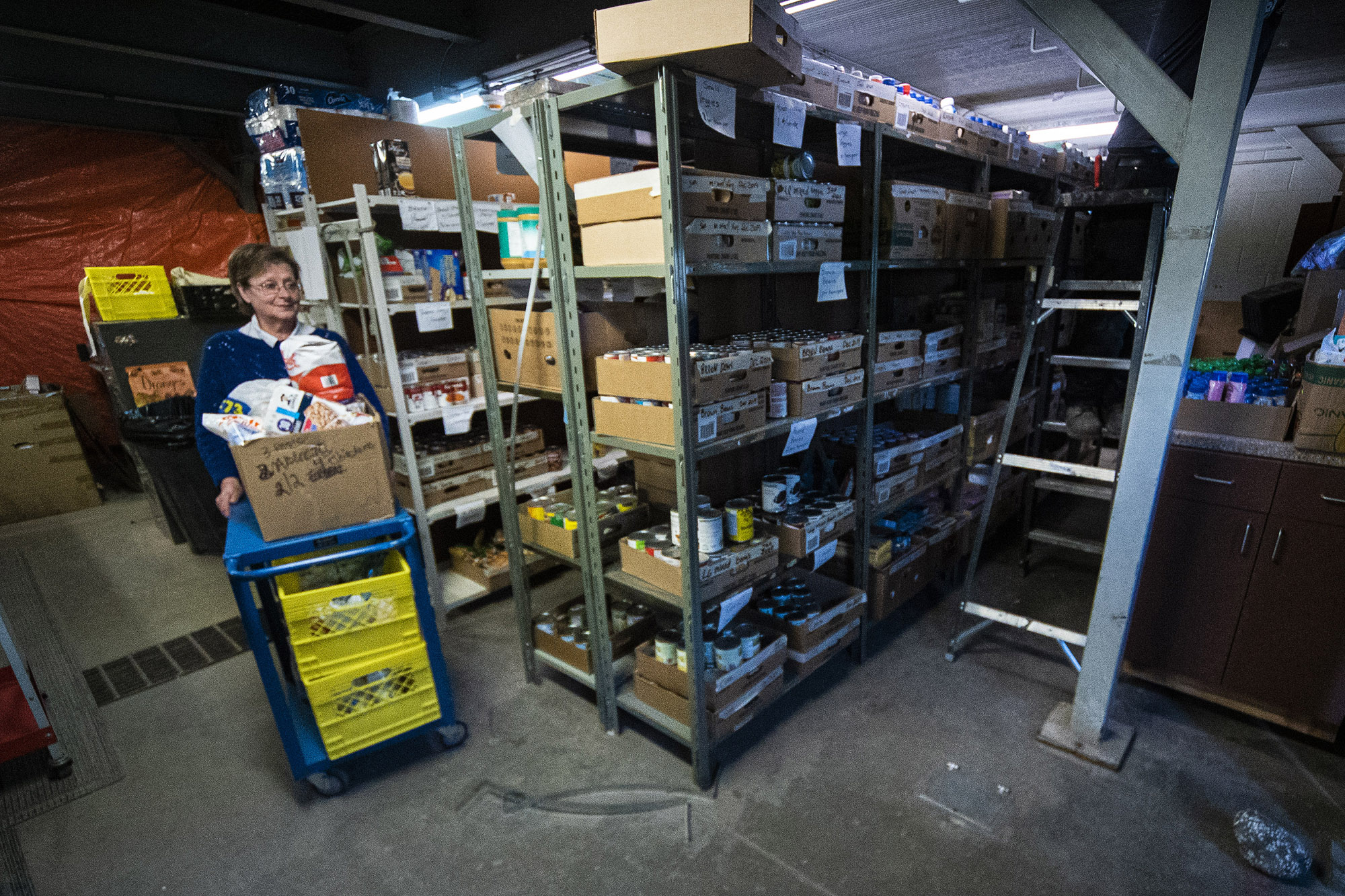 Long Lines At Food Banks Across U S Reuters Com