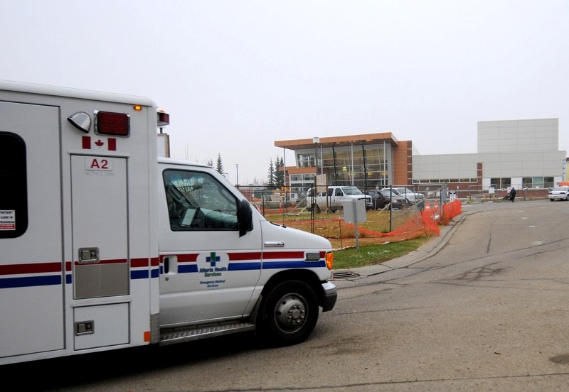 The City of St. Albert has started talks with Alberta Health Services about extending the city&#8217;s contract for ground ambulance service.