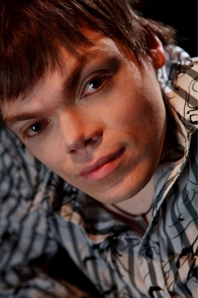 Justin Hines makes his return to the Arden Theatre for a Friday date at 7:30 p.m.