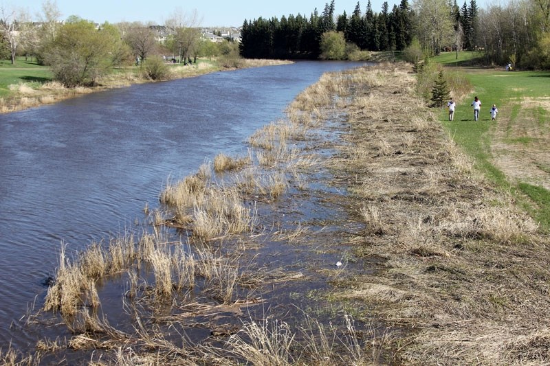 A team of student scientists from NAIT have found that the Sturgeon River contains too little oxygen to support most fish.
