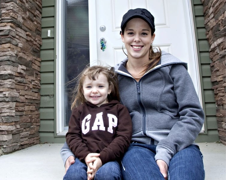 Teresa Fraser and her daughter Hailee