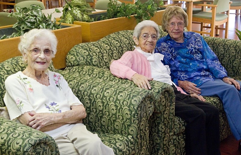 (L-R) Mabel Spady