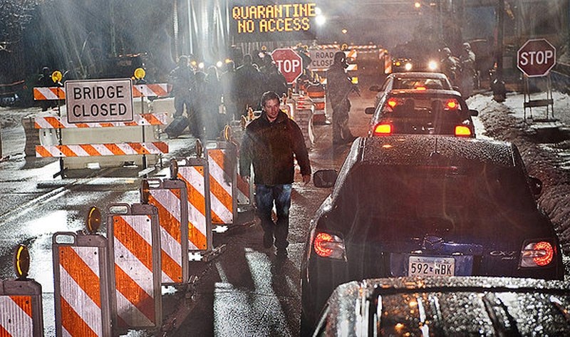 A mysterious disease sweeps through the world&#8217;s population with alarming speed in Contagion