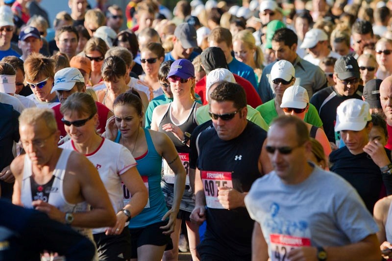 The ninth annual Fall Challenge got off to a roaring start Sunday morning at Kingswood Park. The registration total for the half-marathon walk and run and the 10 km and five