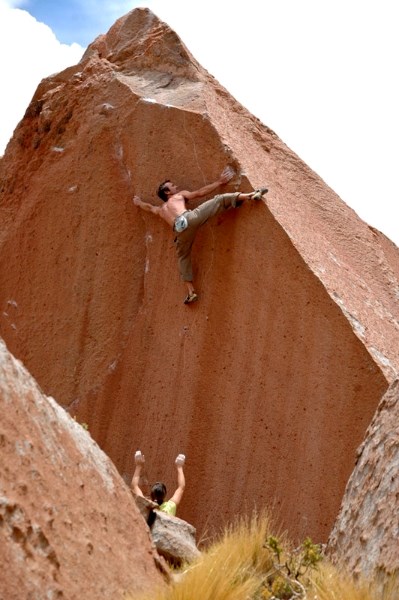 Tuzgle follows a group of French rock climbers as they explore boulders and crags under the Tuzgle volcano in Argentina. It was one of nine short films screened at the