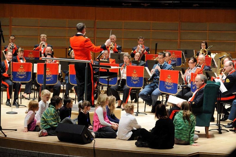 Captain Eric Gagnon conducts the Royal Canadian Artillery Band at A Christmas Wish 2010.