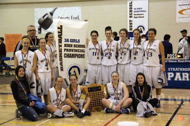 GOLDEN GIRLS &#8211; The St. Albert Skyhawks overpowered the McCoy Colts of Medicine Hat 79-47 in Saturday&#8217;s final in Strathmore for an historic fourth-straight 3A