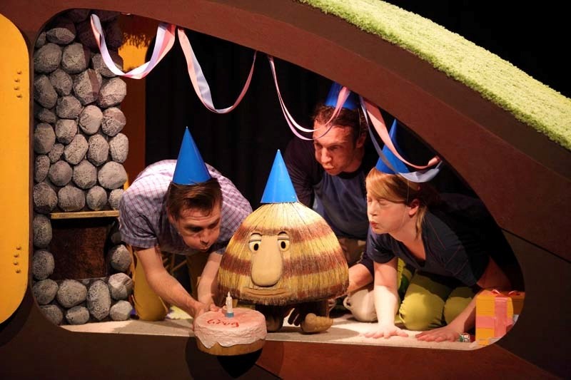 OUT OF OZ – Windmill Theatre&#8217;s production of Grug is coming to the International Children&#8217;s Festival.
