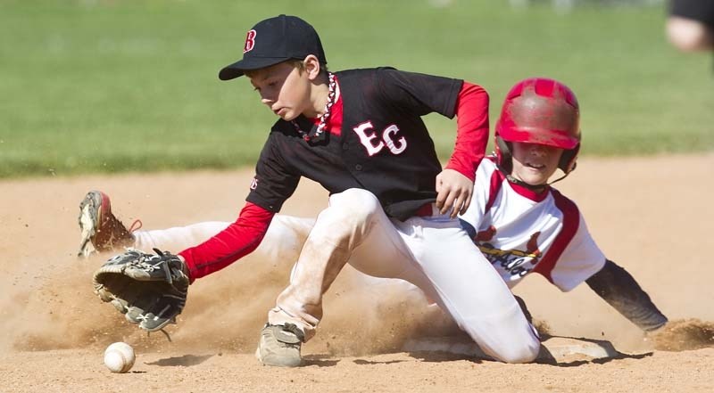 PLAY AT SECOND – Mathieu Brisson