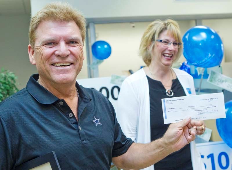 HOLE IN ONE WINNER &#8211; Doug Kennedy of St. Albert won $10