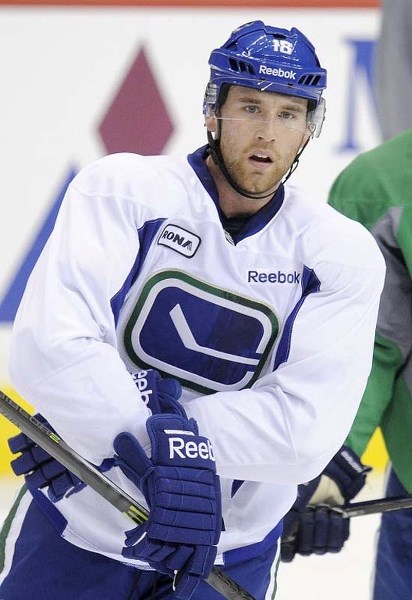 STANTON A CANUCK &#8211; Ryan Stanton of St. Albert made his Vancouver Canucks&#8217; debut in Thursday&#8217;s 4-1 loss to the San Jose Sharks. It was the second NHL game of 