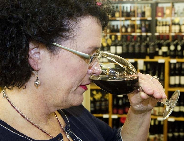 WINE TASTING – The St. Albert 50+ Club will host its first wine-tasting event Nov. 1.