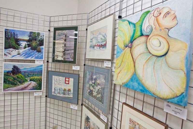 GROUP TO GO – A group show of all resident and non-resident VASA members is now on display at the Hemingway Centre on Sir Winston Churchill
