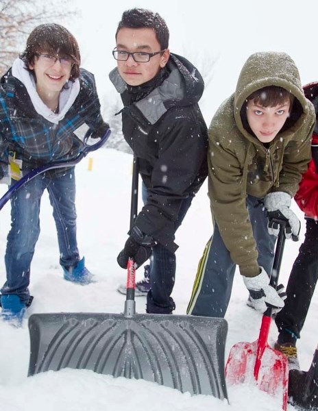 TEEN HELPERS – Bellerose High School Grade 10 outdoor education students