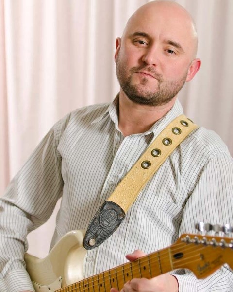 KISS THE COD – Newfoundland pub musician Stan Gallant intends to pop by O&#8217;Maille&#8217;s Irish Pub this weekend with a very unusual island custom.