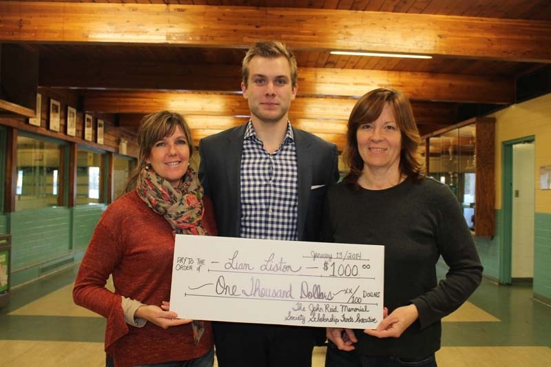 SCHOLARSHIP WINNER &#8211; Liam Liston is the 2014 recipient of the John Reid Memorial Scholarship. Darcy Reid of the John Reid Memorial Scholarship Society and Trudy Kueber