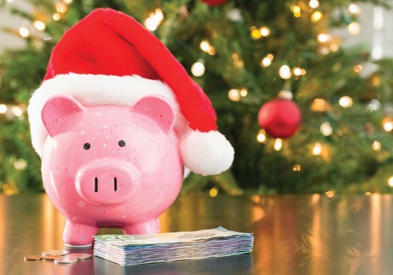SAVING PLAN – Avoid post-holiday debt by saving for Christmas purchases throughout the year