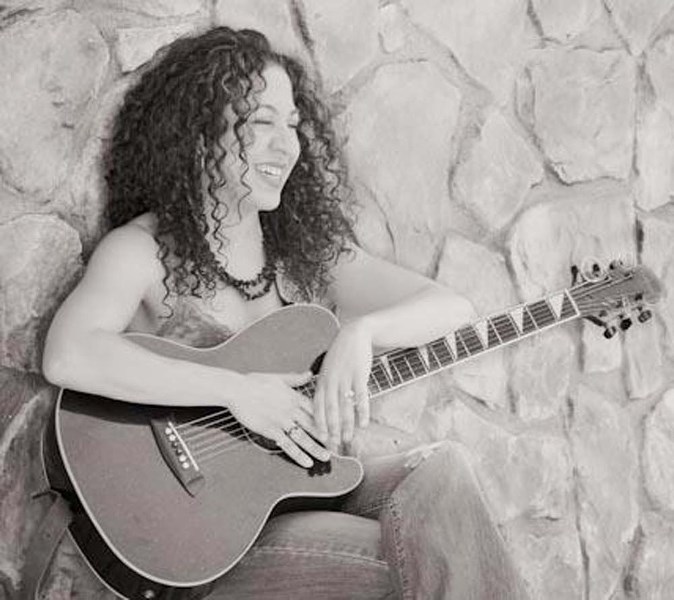 NO PRESSURE – Legal singer Leah Pauls is forming a singers circle so people can get together and belt out a few tunes in a relaxed setting.