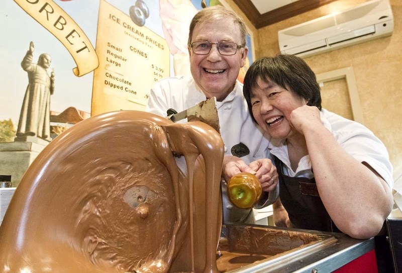 SHUTTING DOWN – John and Emily Smith of the Rocky Mountain Chocolate Factory in St. Albert Centre are closing their business after 12 years.