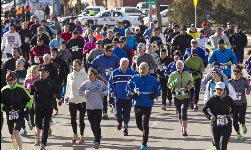 ROAD RACE &#8211; The 29th annual St. Albert 10-Mile Road Race got off to a roaring start Sunday morning down St. Anne Street. A total of 326 runners finished the race. The