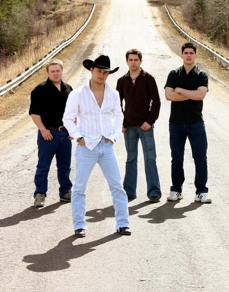 BACK TOGETHER – Country rock band Aaron Goodvin and Fast Lane are reuniting for one night only on Friday.