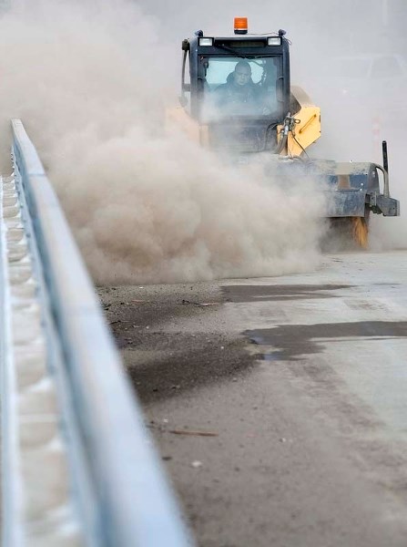 DUST FUSS – The City of Edmonton is keen to recycle some of St. Albert&#8217;s road silicate