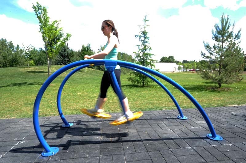 OUTDOOR WORKOUT – Reporter Amy Crofts tries out the Double Hip Swing