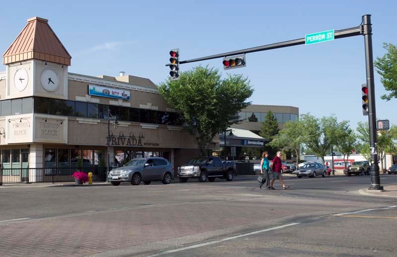 CURRENT SITUATION – Perron Street in modern day St. Albert.