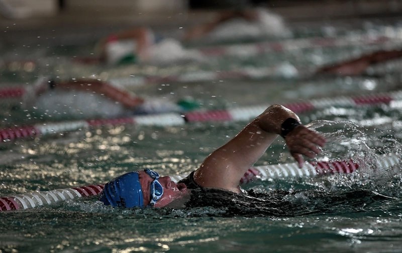 MAKING A SPLASH &#8211; Kevin Johnson of Calgary competes in the swimming portion of the 25th annual St. Albert Triathlon on Sunday morning at Fountain Park Recreation