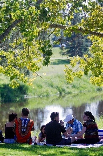 SOUL PICNIC – A family enjoys a picnic on a beautful summer&#8217;s day.