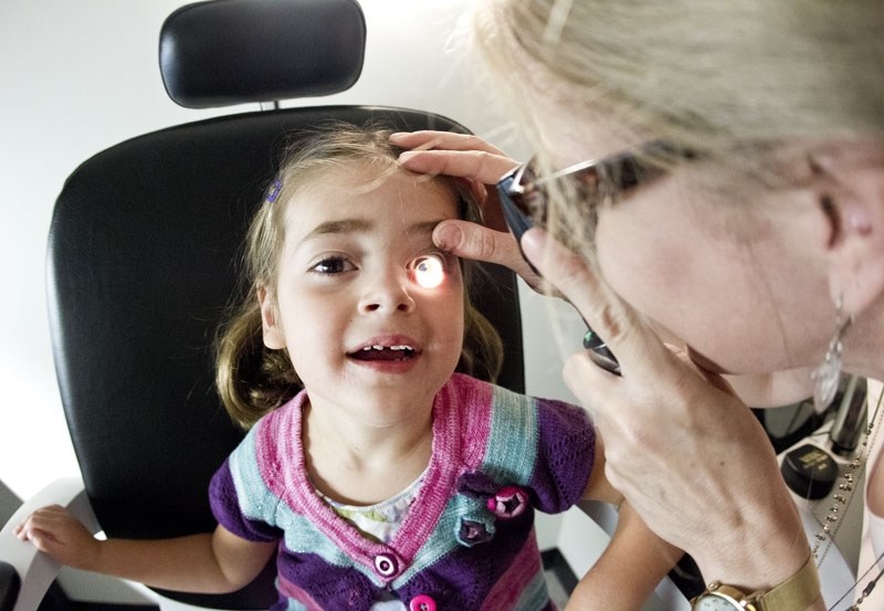 EYE CHECK &#8211; St. Albert Optometrist Dr. Amy Bakelaar gives Sarah Saxton
