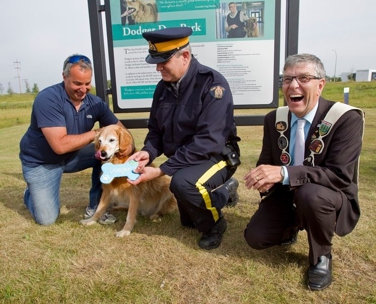 DOG DAY &#8211; RCMP dog trainer Sgt. Dave Sylvestri