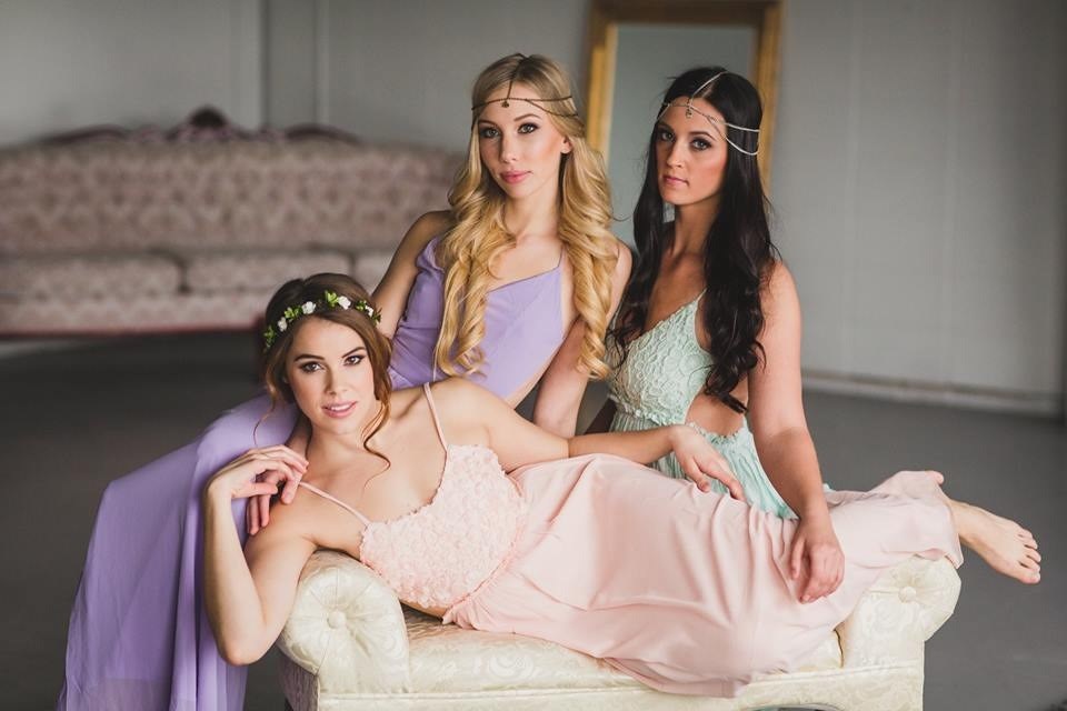 BOHO CHIC &#8211; Stephanie Armstrong (centre) with maid of honour Celia Agius (left) and bridesmaid Jaimi Mann model the bohemian inspired floral and chain headpieces being
